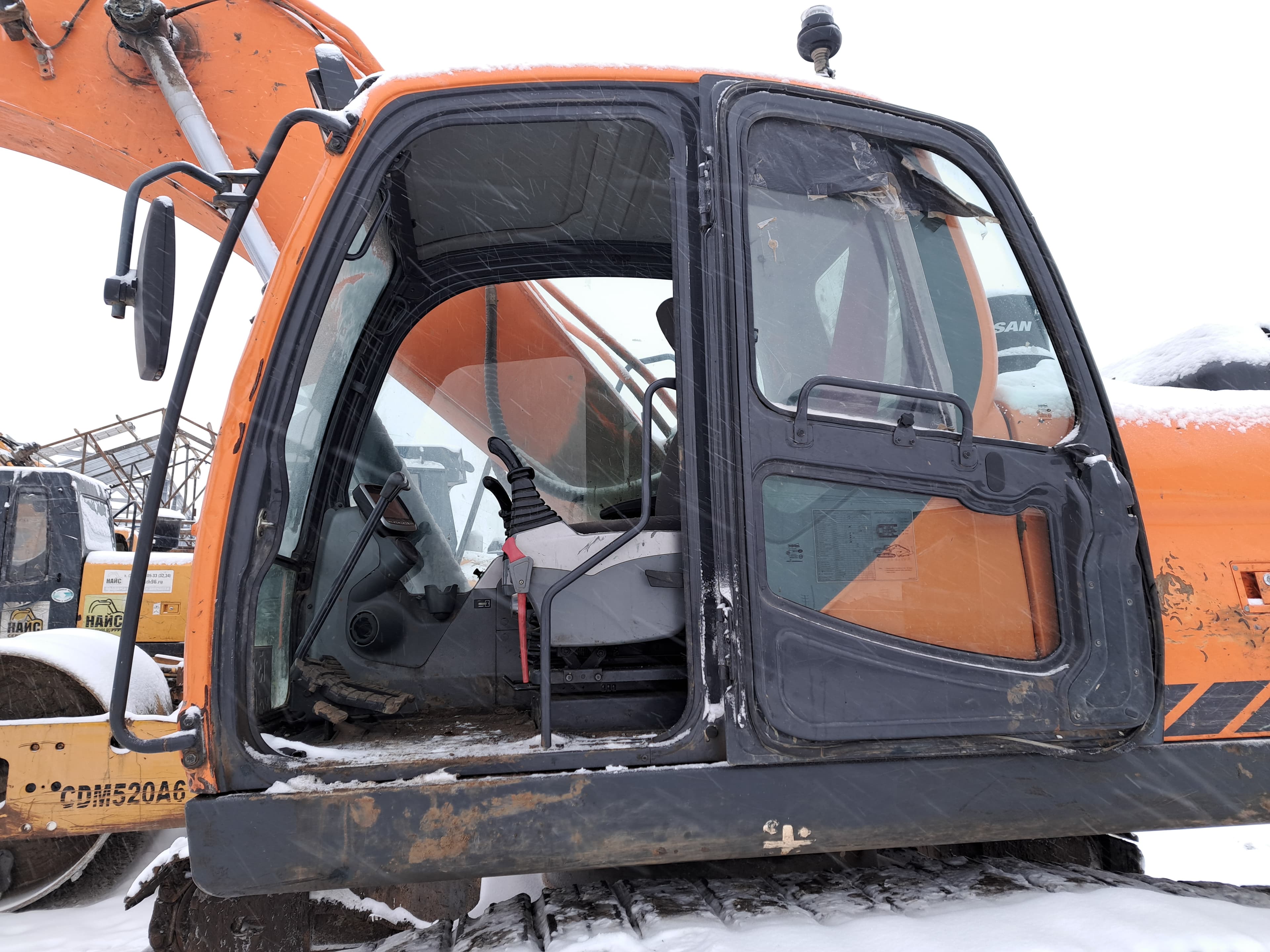 Doosan DX260 Экскаватор - 5