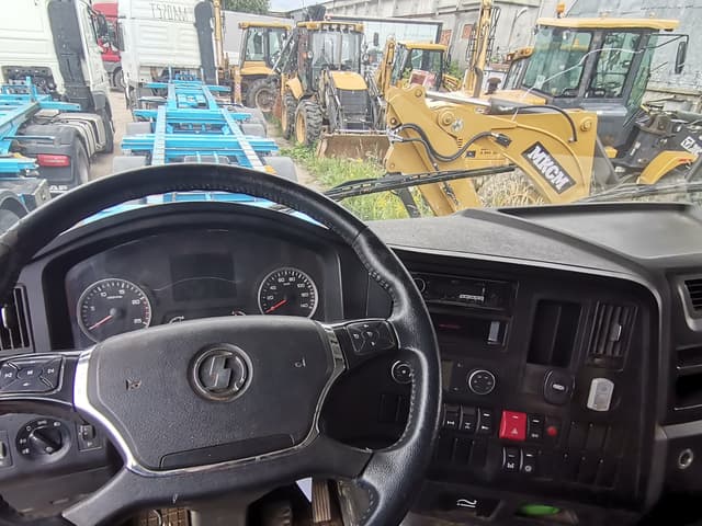 Shacman (Shaanxi) SX331863366 Самосвал  8х4 - 5