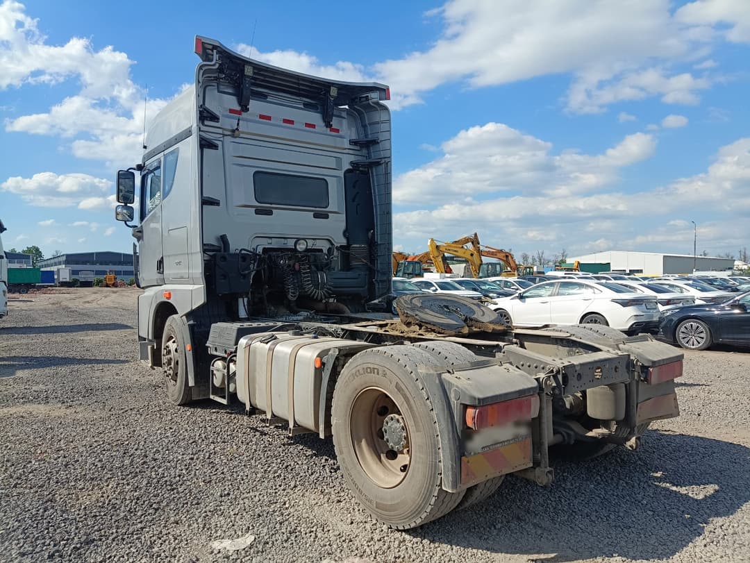 FAW JH6 4x2 Седельный тягач - 4