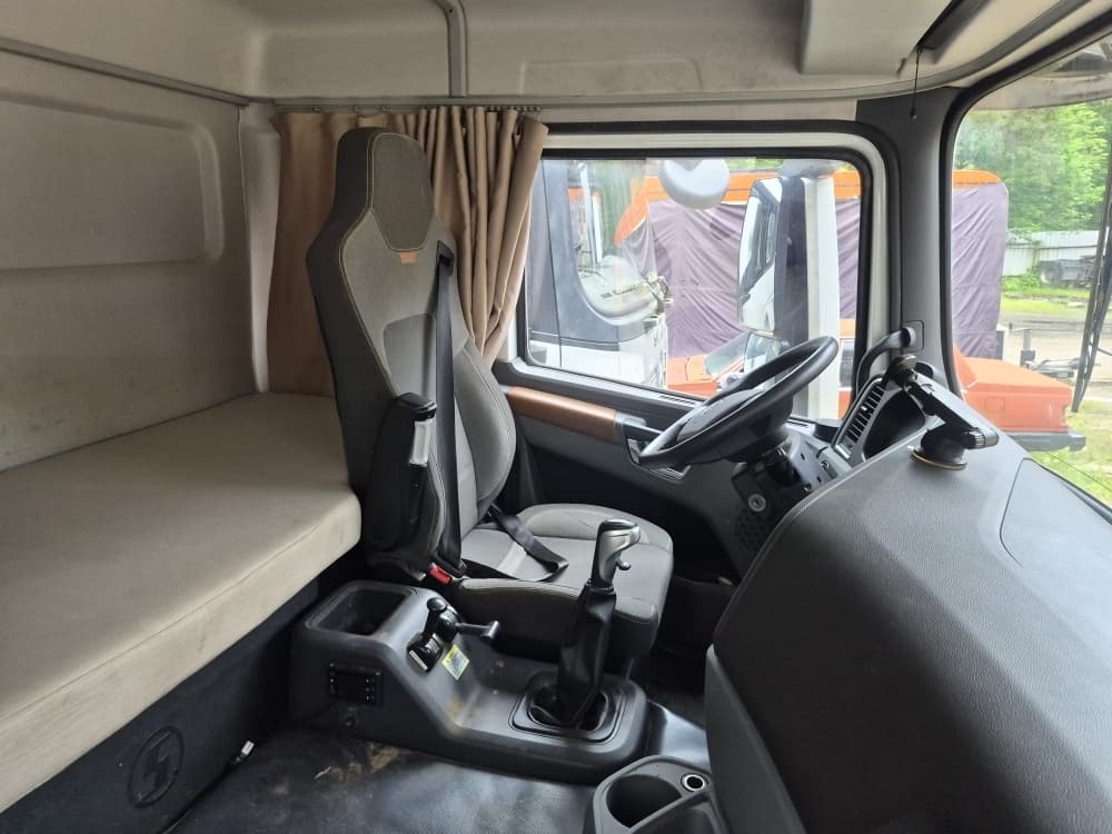 Shacman (Shaanxi) SX* 8x4 Самосвал - 8