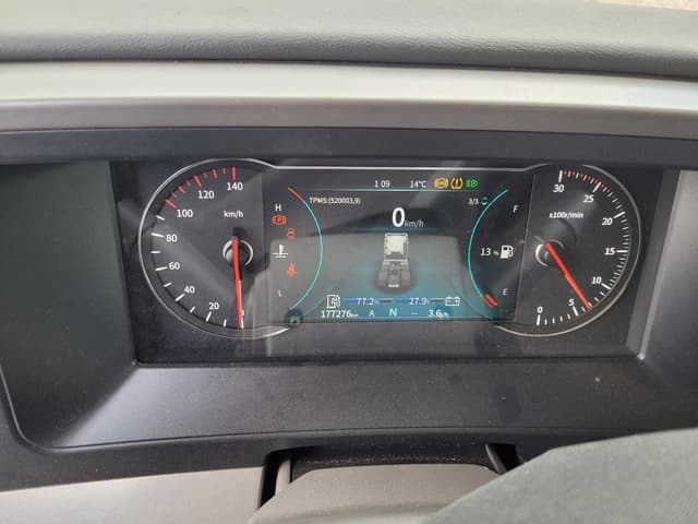 Dongfeng DFH 4x2 Седельный тягач - 7