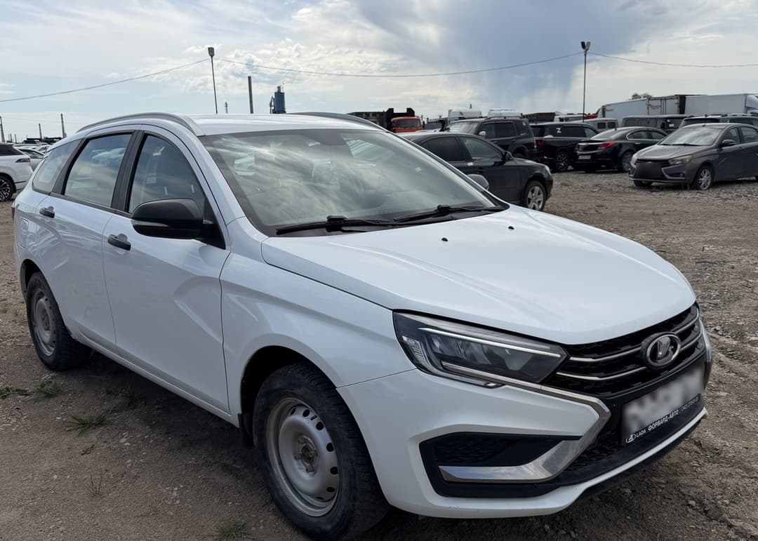 Lada Vesta SW - 2