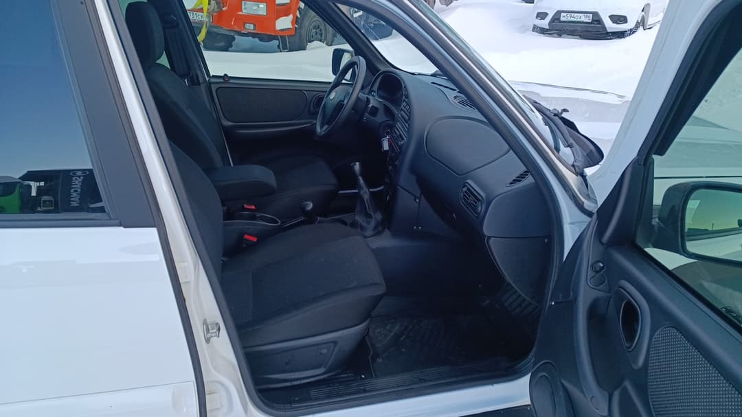 Lada Niva Travel - 6