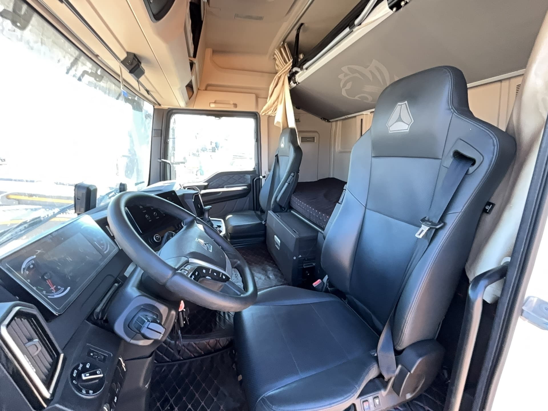 Sitrak C7H MAX 4x2 Седельный тягач - 6