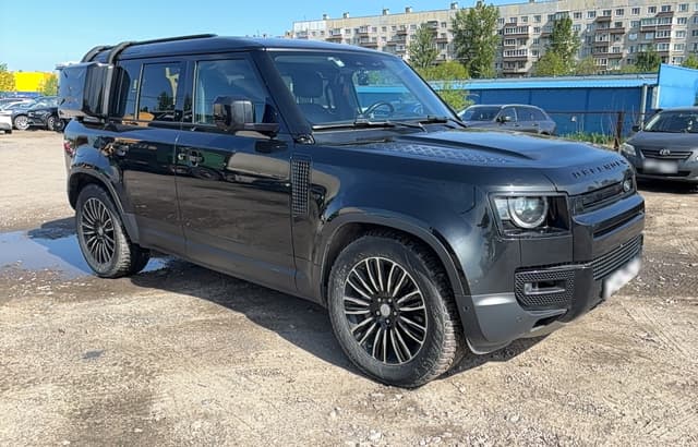 Land Rover Defender 110 - 2