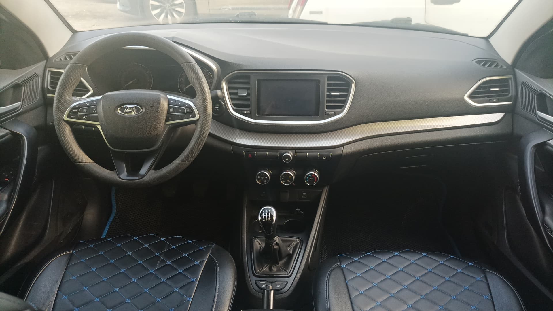 Lada Vesta седан - 5