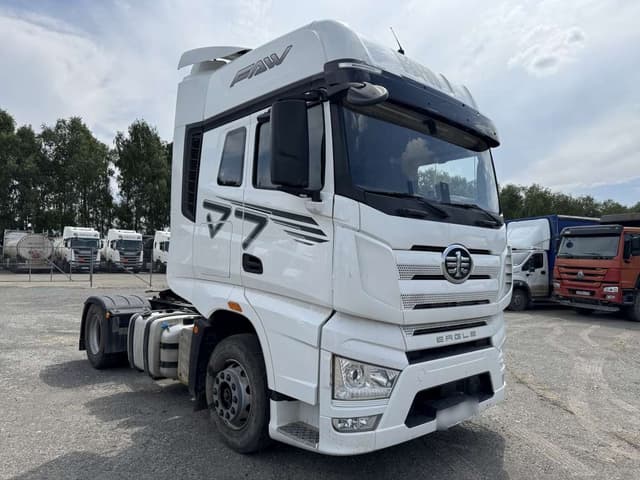 FAW J7 4x2 Седельный тягач - 2