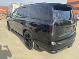 Cadillac Escalade - 4