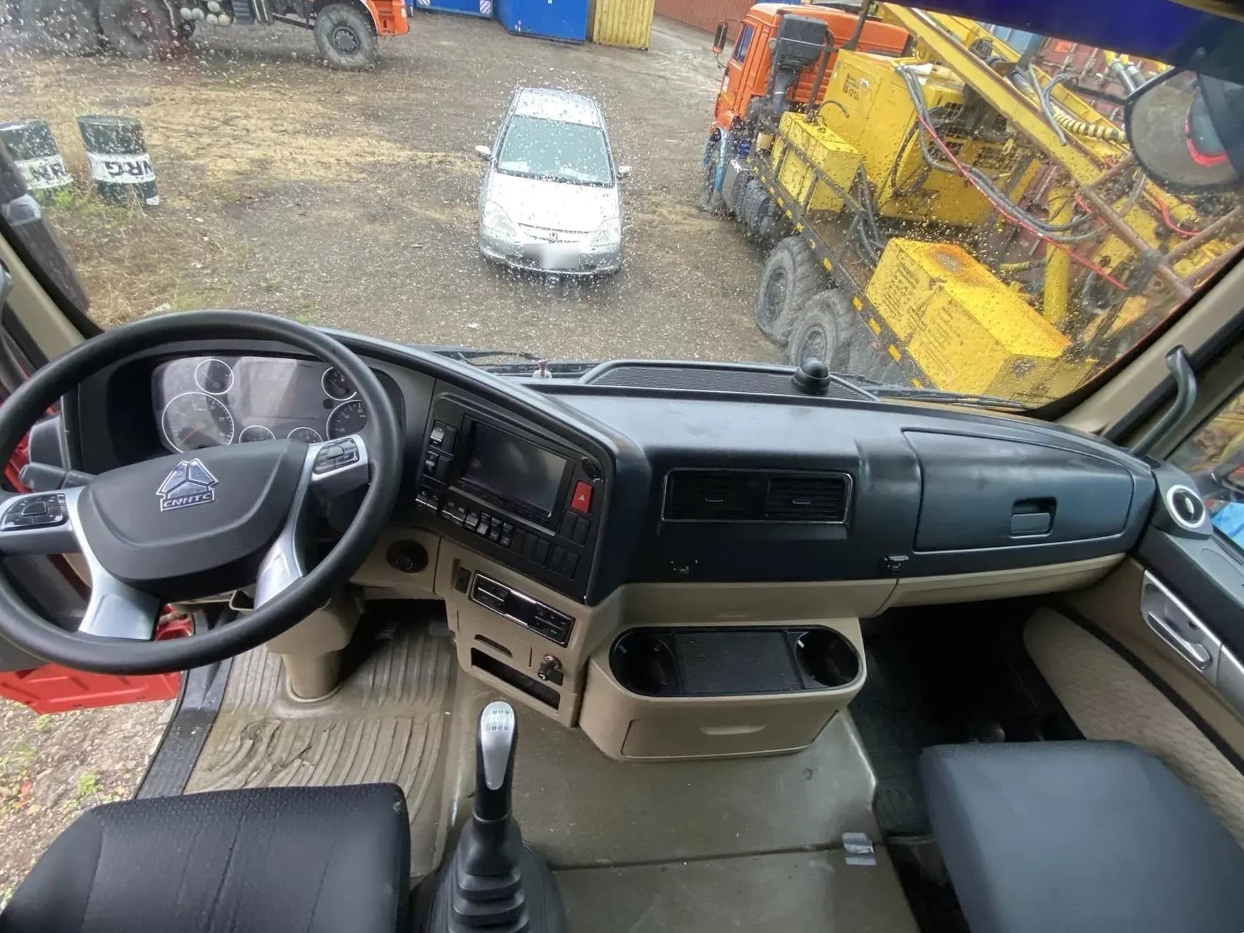 Howo ZZ* 8x4 Самосвал - 5