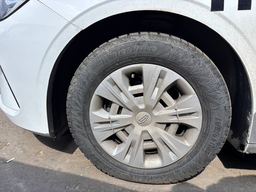 Geely Emgrand 7 - 9