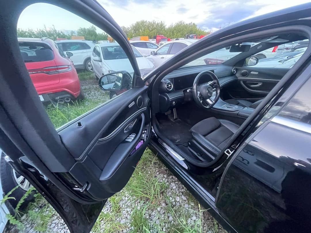 Mercedes-Benz E седан - 6