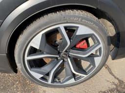 Audi SQ8 - 9