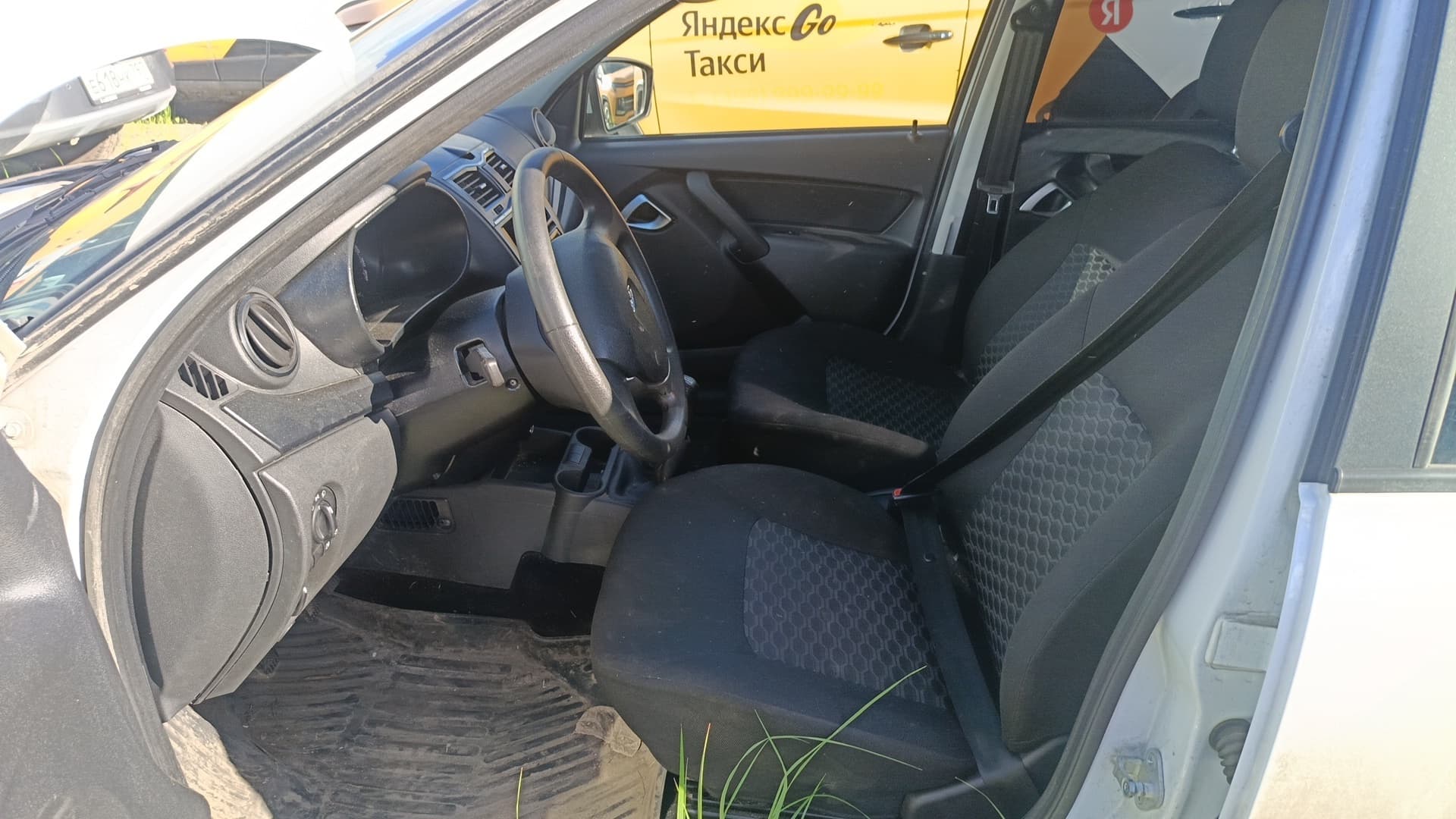 Lada Granta седан - 6