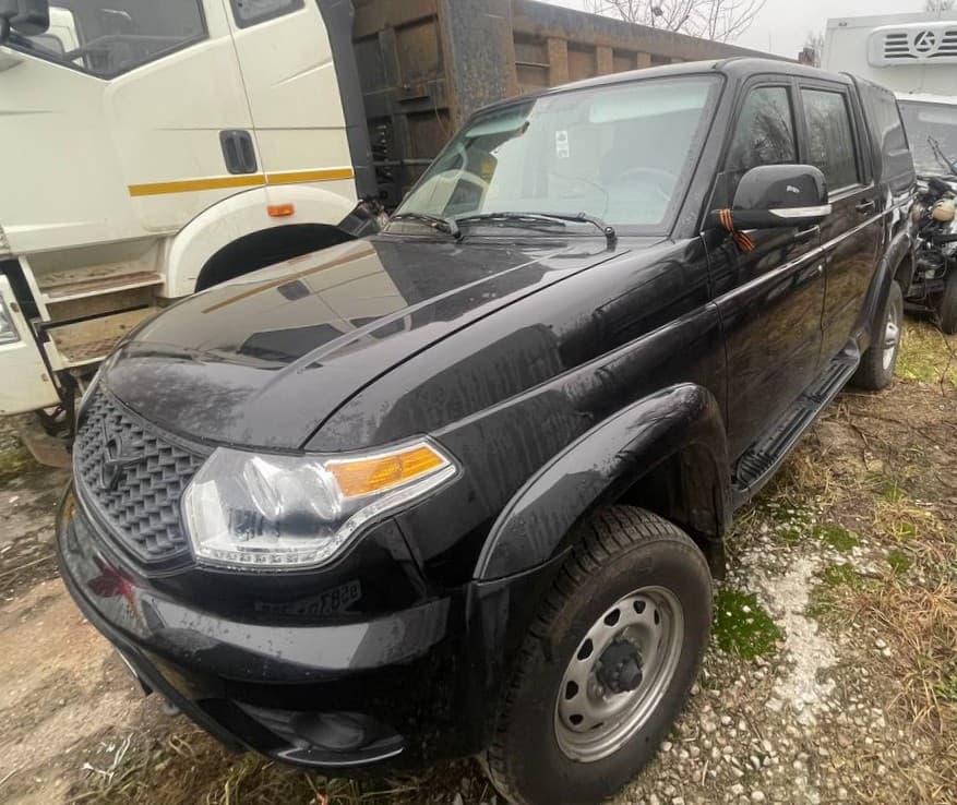 UAZ Pickup - 1