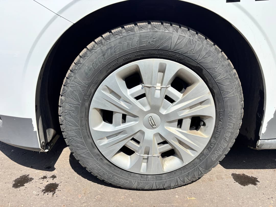 Geely Emgrand 7 - 10