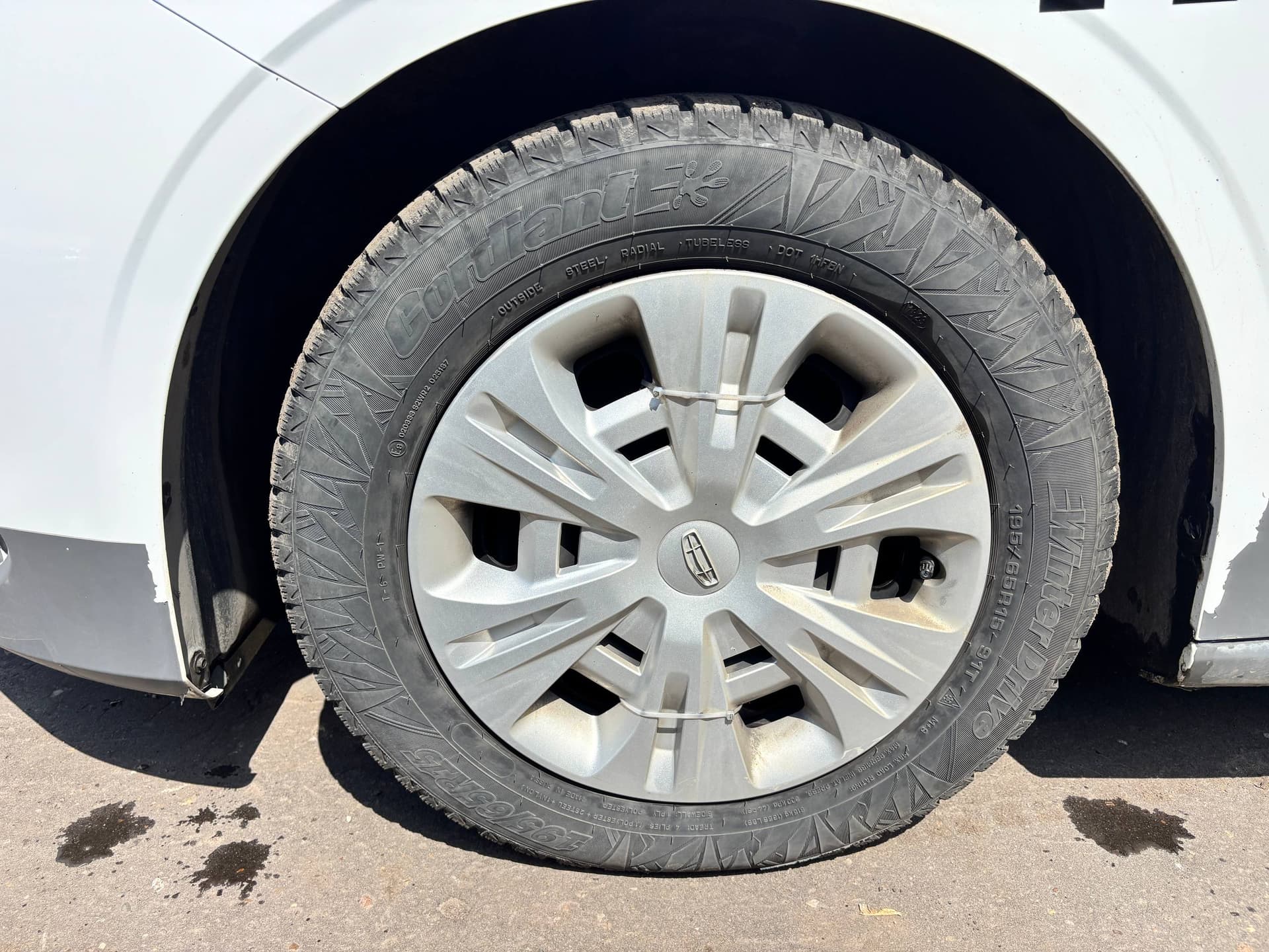 Geely Emgrand 7 - 10