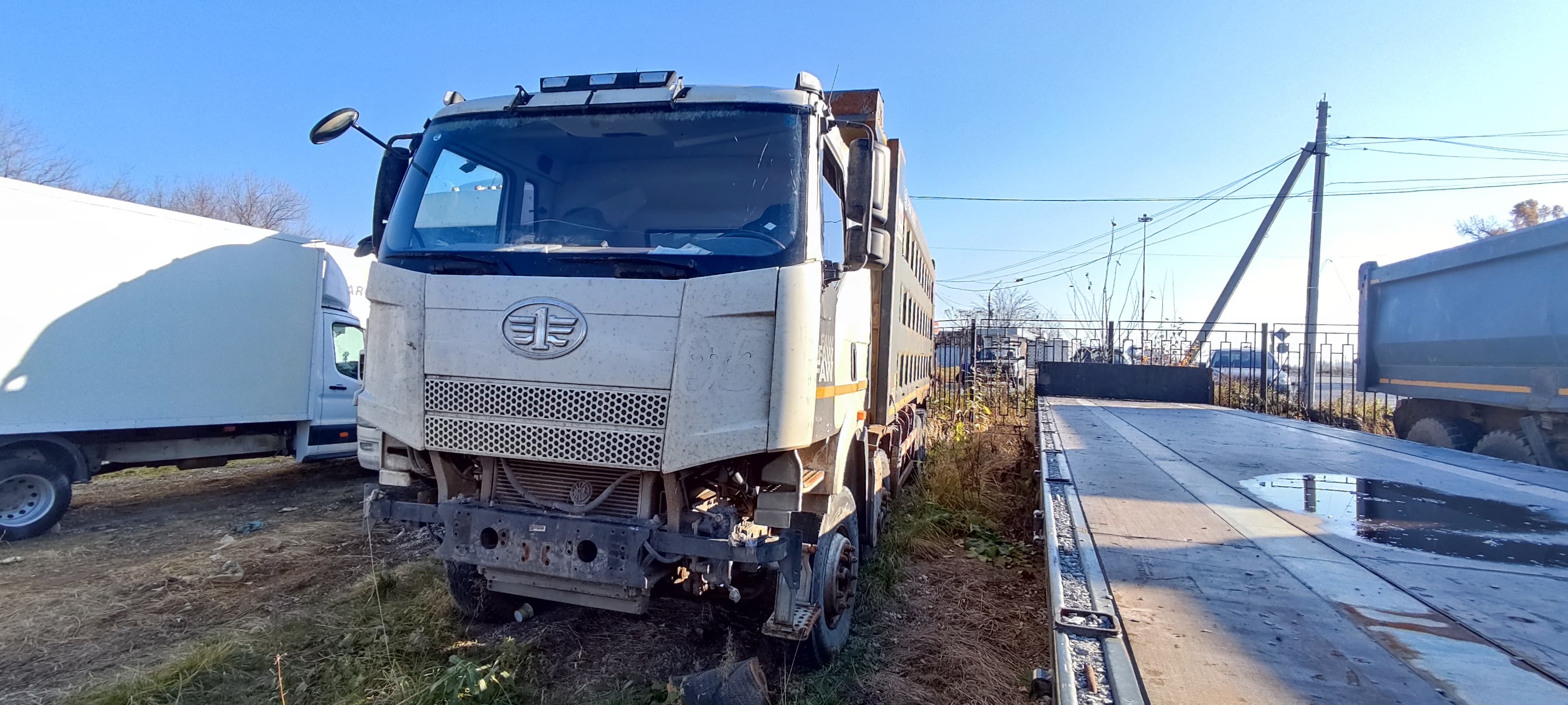 FAW J6 8x4 Самосвал - 1