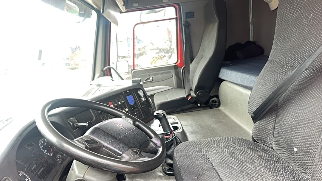 Howo ZZ* 6x4 Самосвал - 6