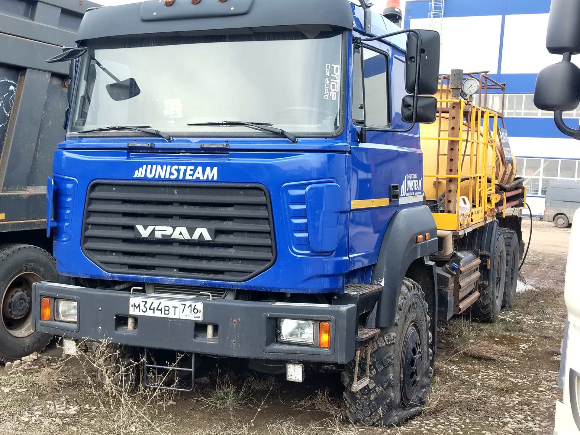 Завод Паровых Установок Юнистим АКОС на шасси Ural 4320 6x6 Установка насосная для кислотной обработки скважин - 1