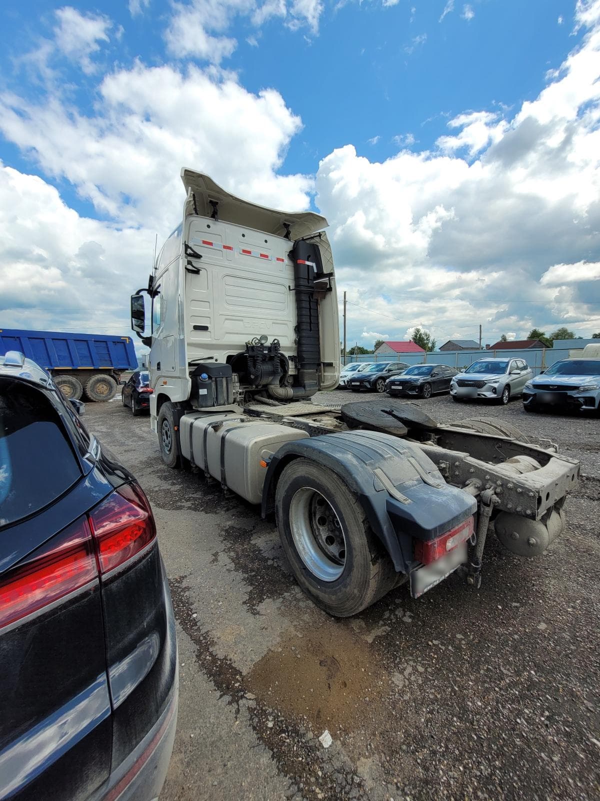 Dongfeng DFH 4x2 Седельный тягач - 4