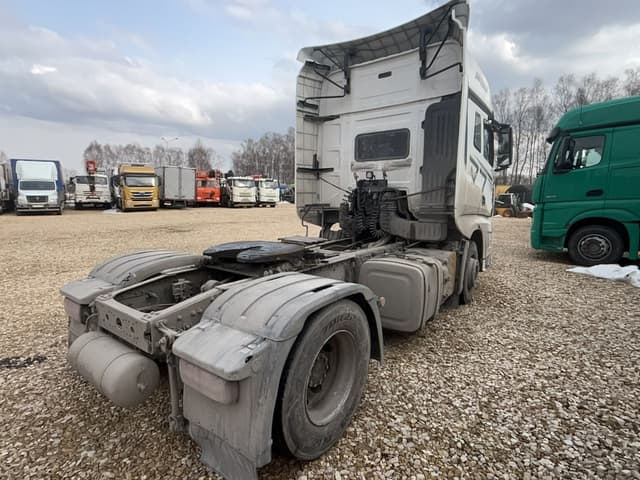 FAW J7 4x2 Седельный тягач - 3