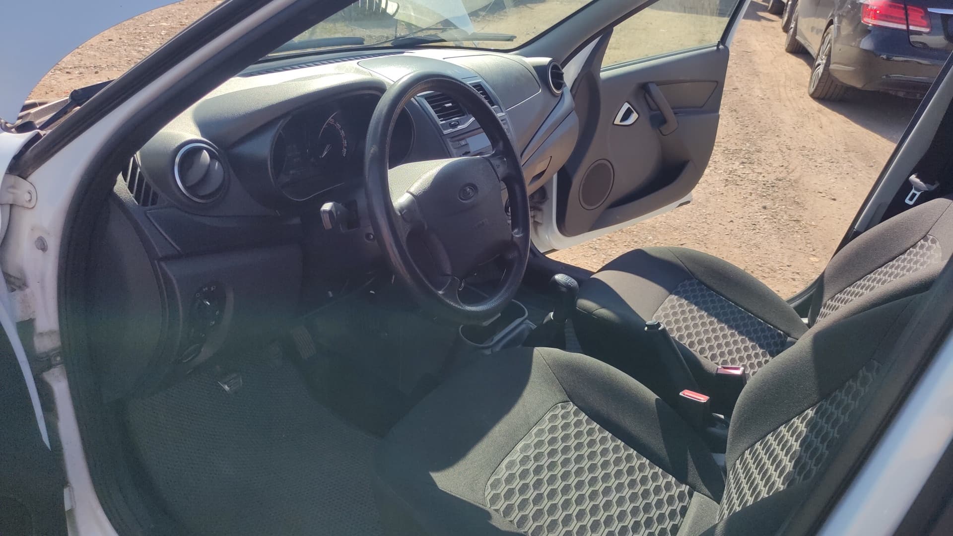 Lada Granta седан - 6