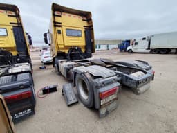 Hongyan CQ* 4x2 Седельный тягач - 4