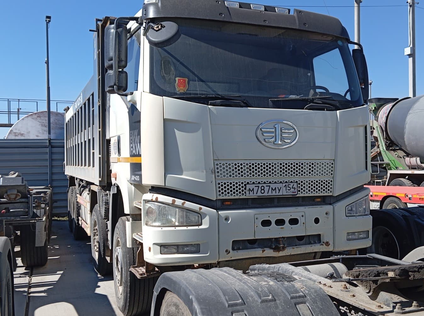 FAW J6 8x4 Самосвал - 2