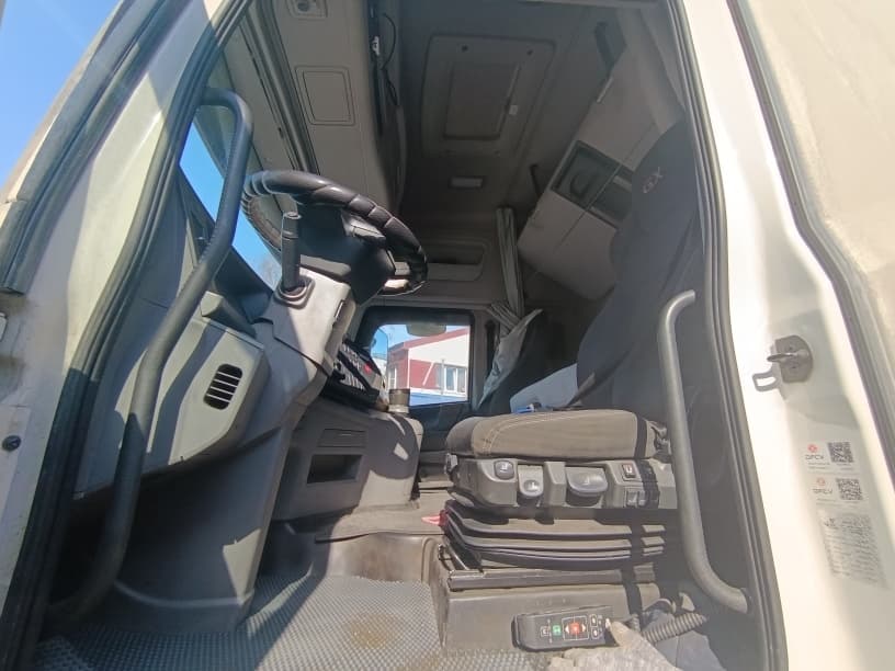 Dongfeng DFH 4x2 Седельный тягач - 6