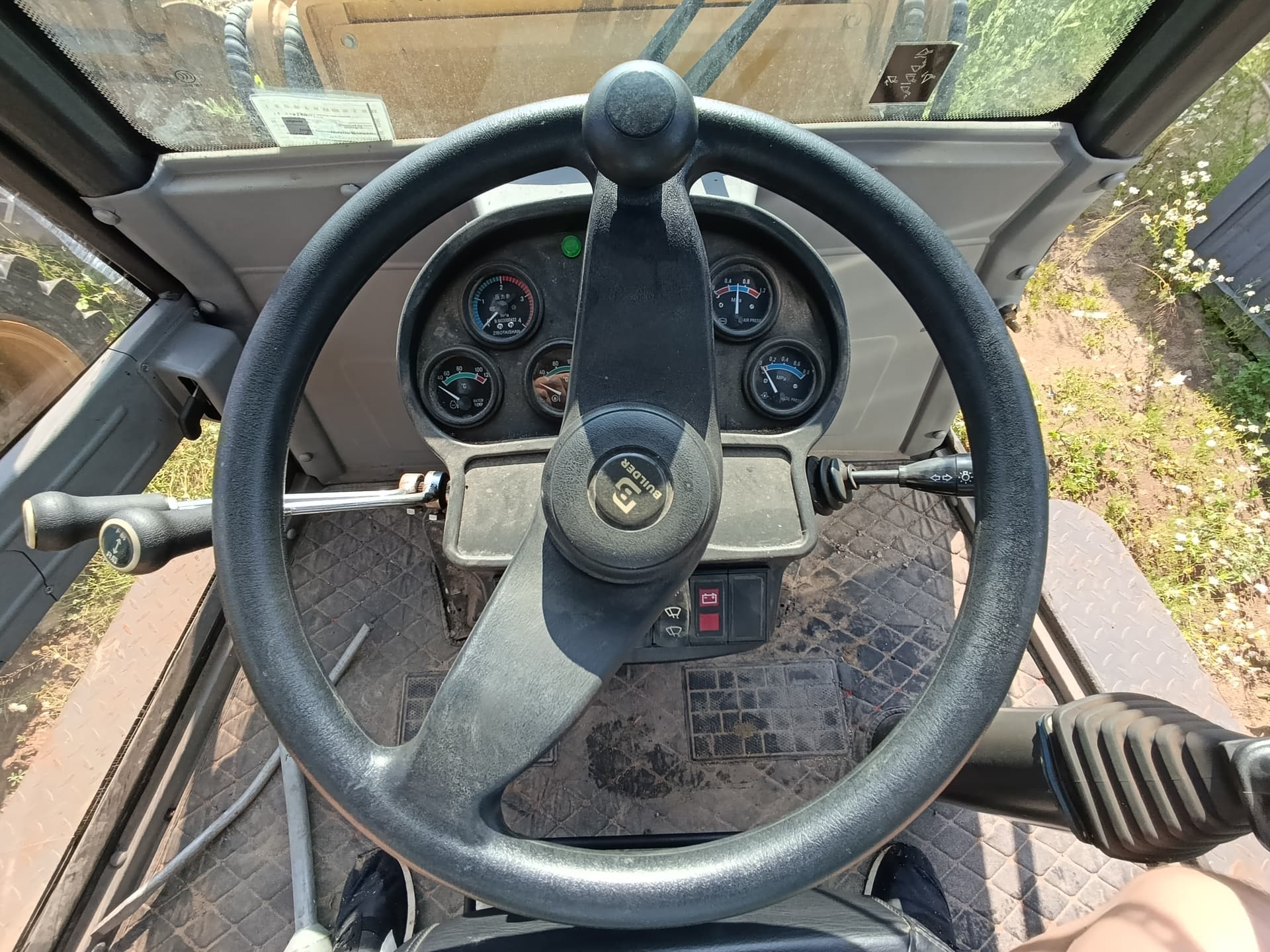 Builder BL30 Экскаватор-погрузчик - 5
