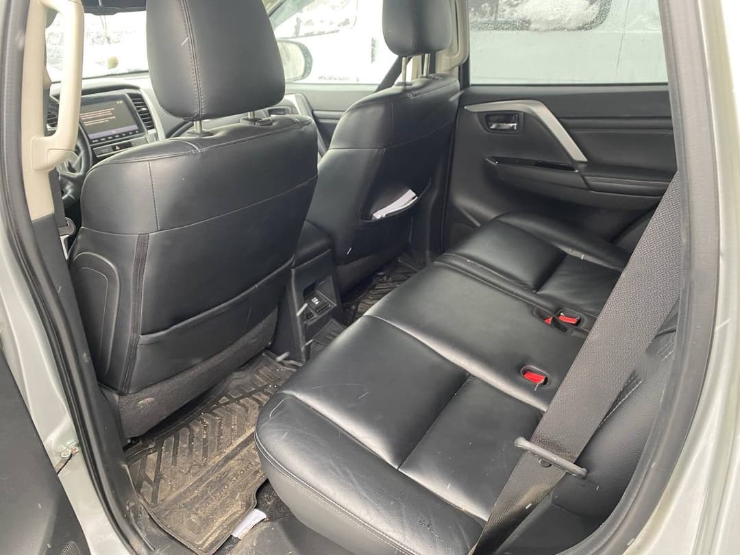 Mitsubishi Pajero Sport - 9
