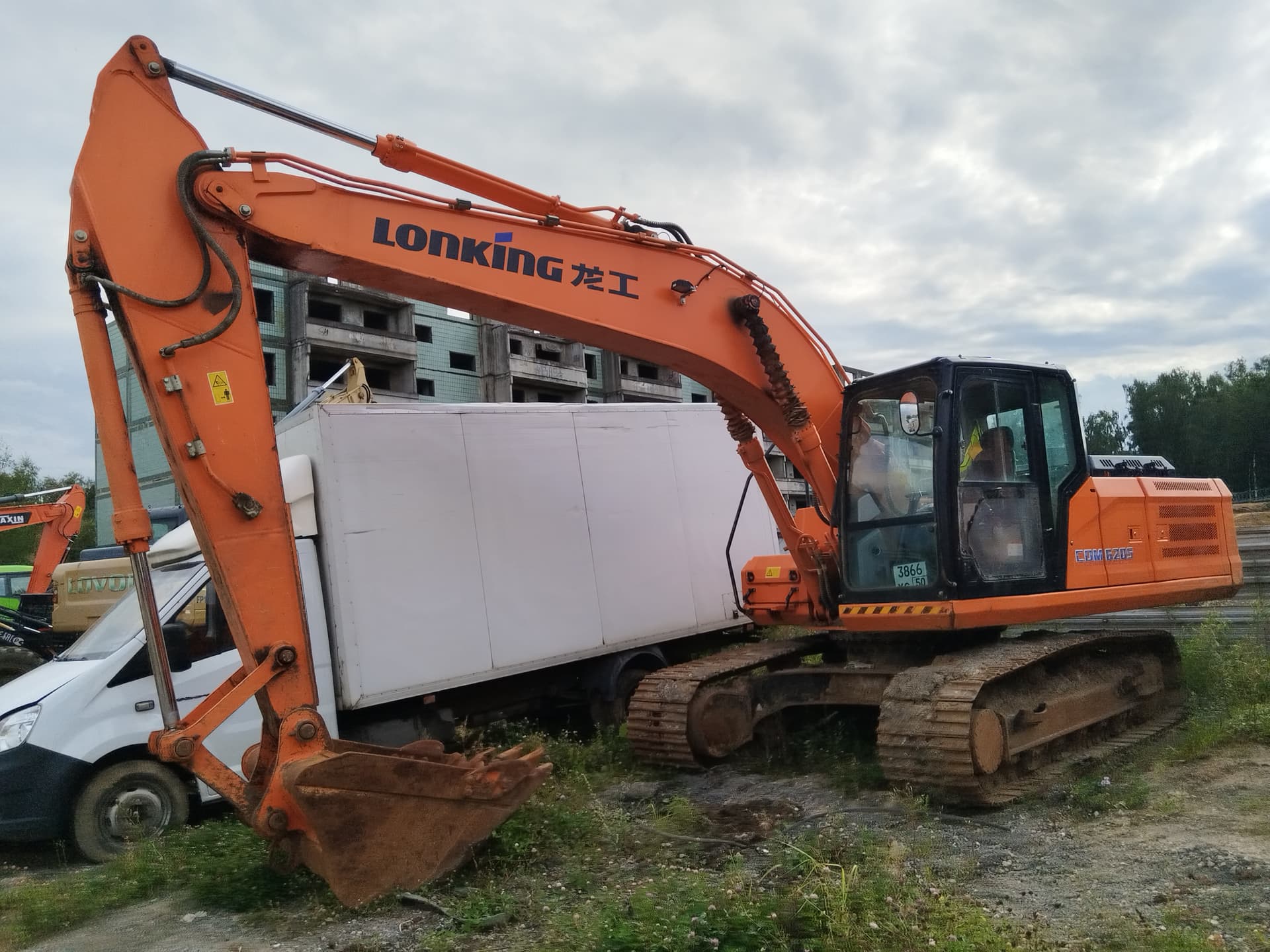 Lonking CDM6205 Экскаватор - 1