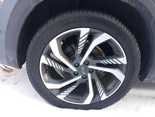 Geely Monjaro - 10