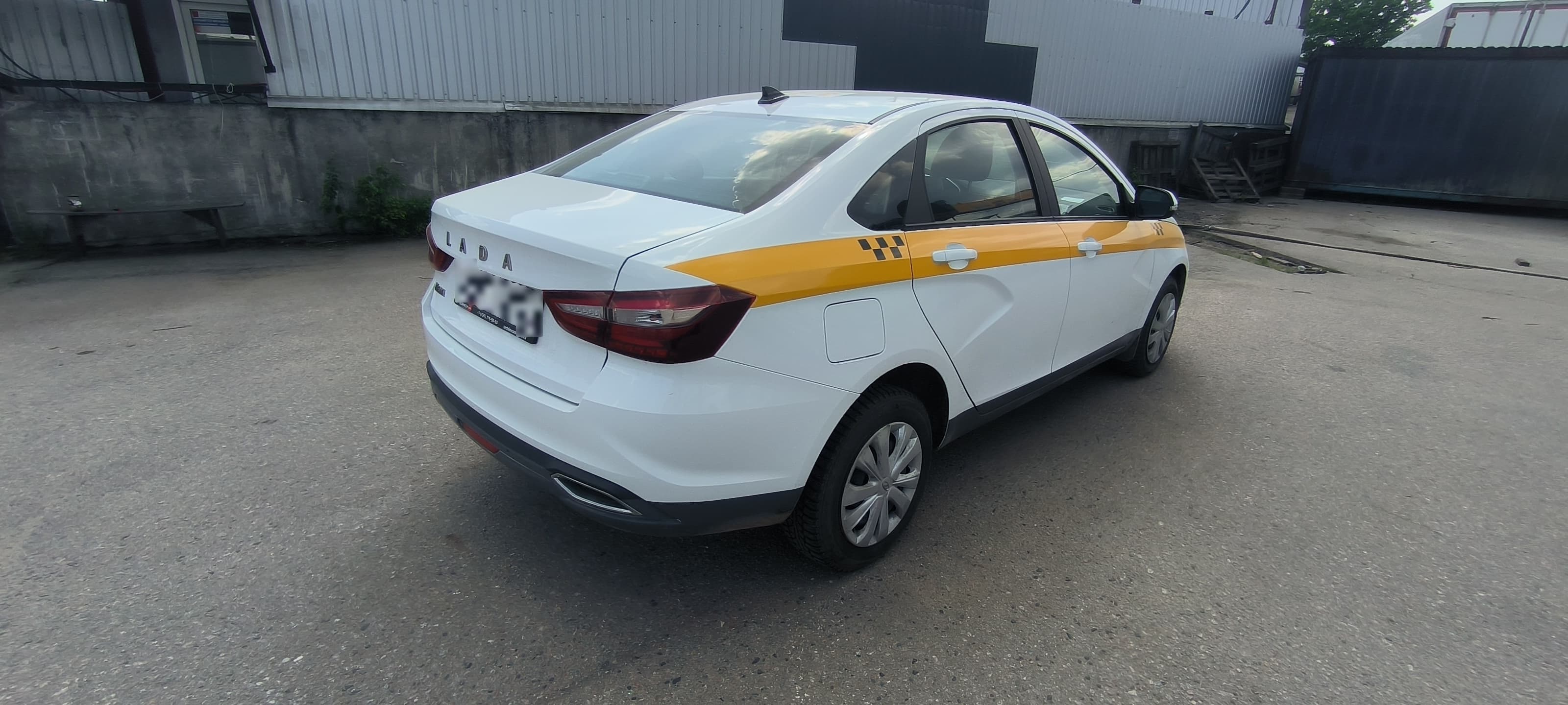 Lada Vesta седан - 3