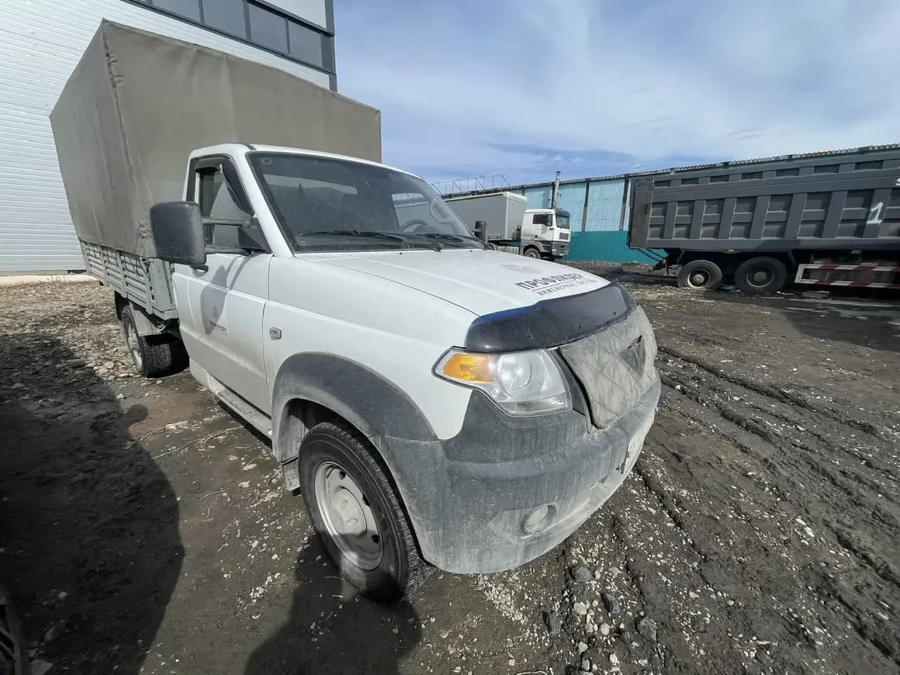 UAZ Profi - 2