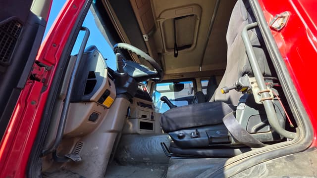 Howo T5G 6x4 Самосвал - 6