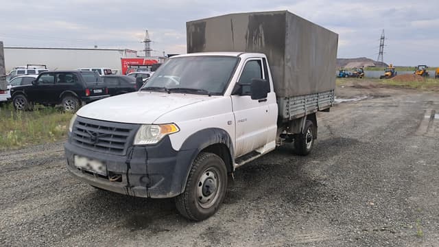 UAZ Profi - 1