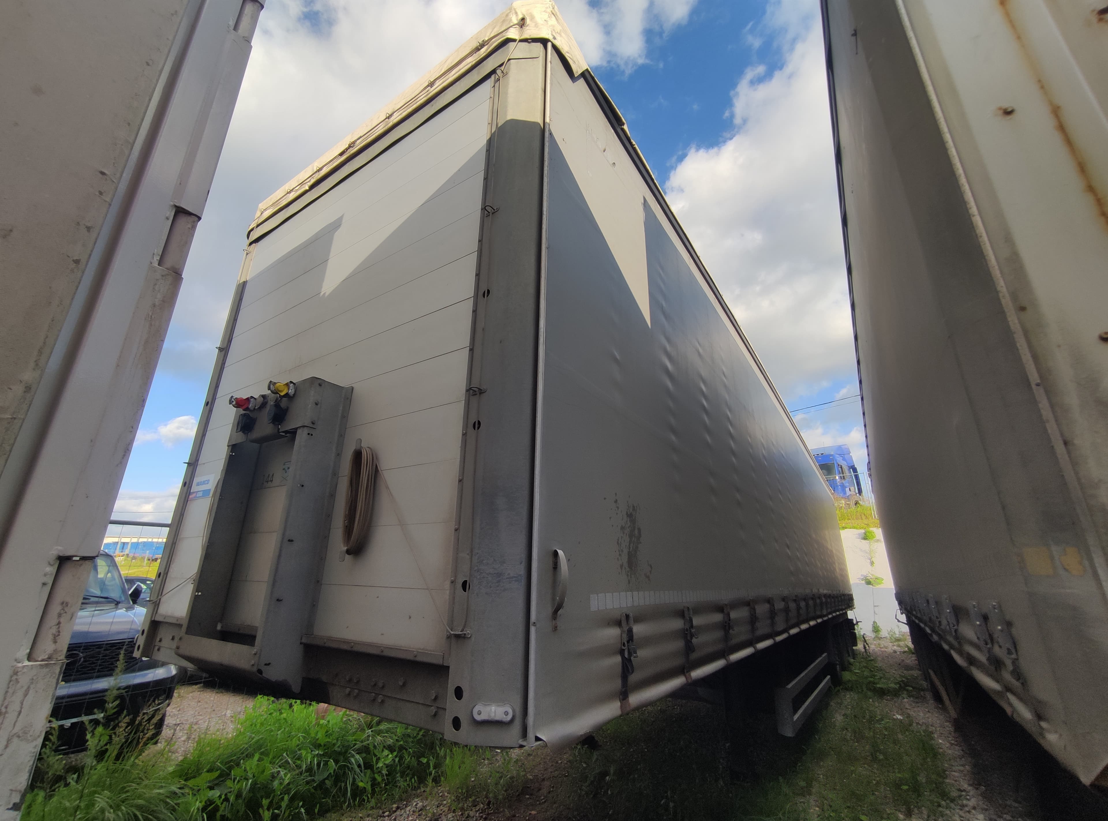 Sotrans WALLAROO Полуприцеп шторный - 1