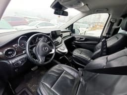 Mercedes-Benz V - 6