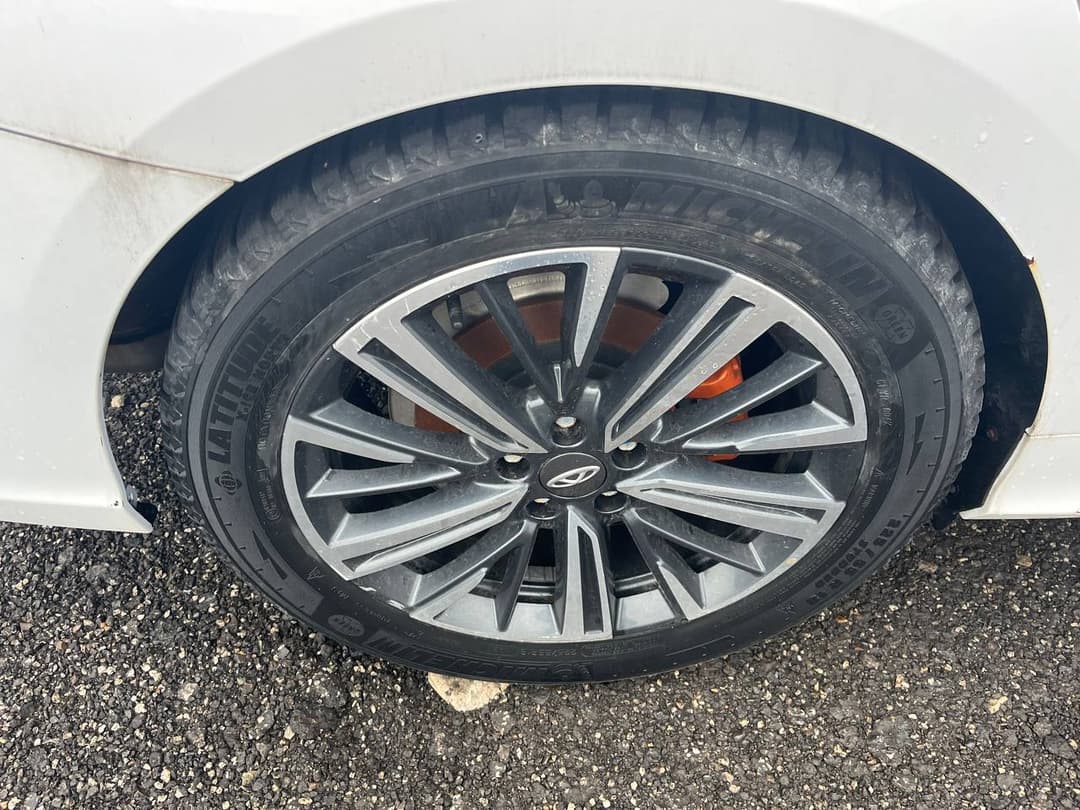 Chery ARRIZO 8 - 9