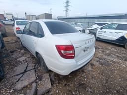 Lada Granta седан - 4