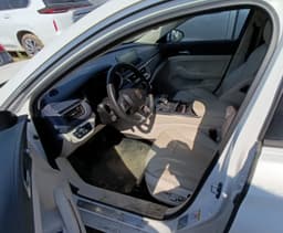 Hongqi H5 - 6