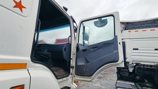 Камаз 65206 6x4 Седельный Тягач - 7