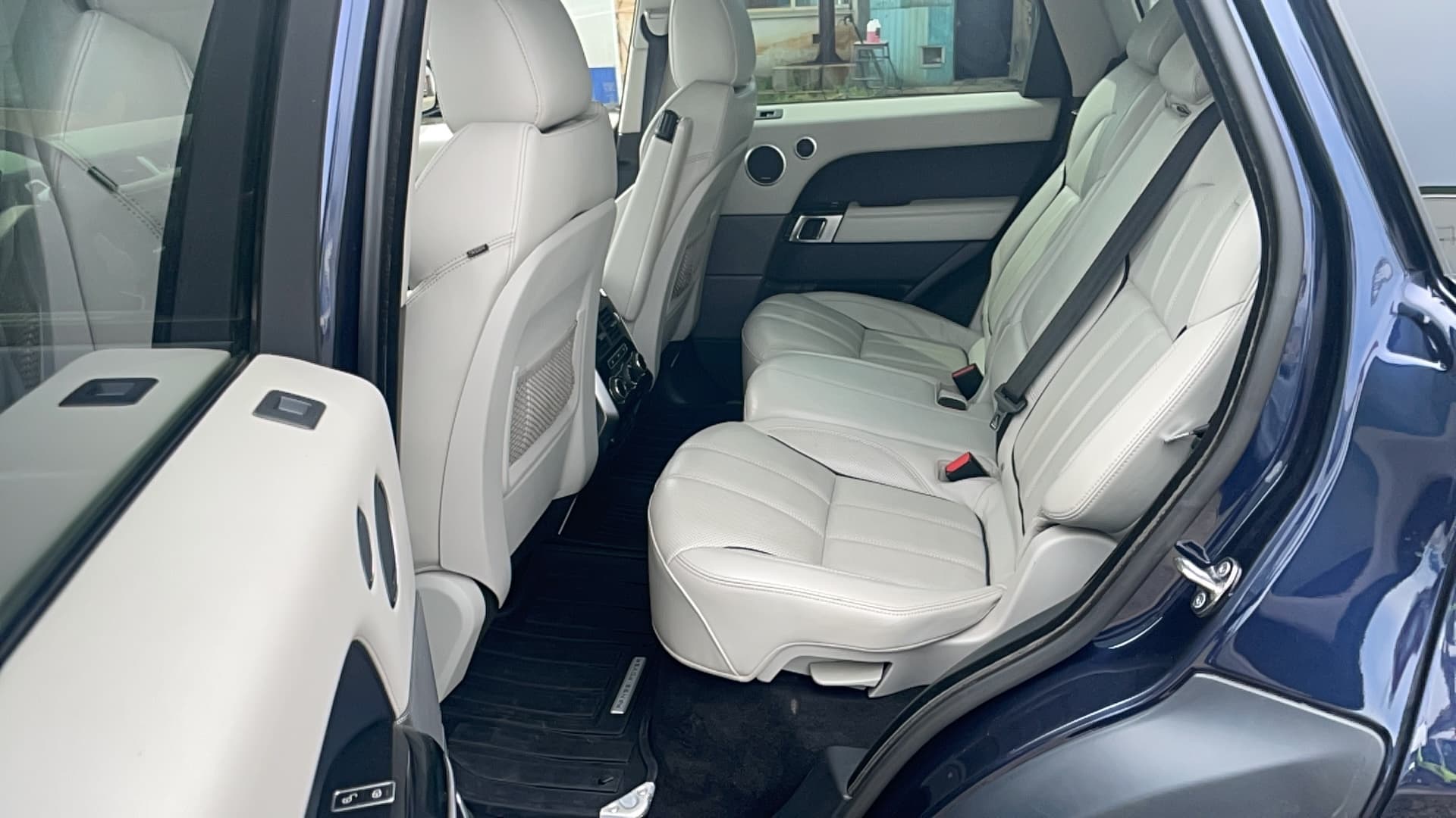 Land Rover Range Rover Sport - 8