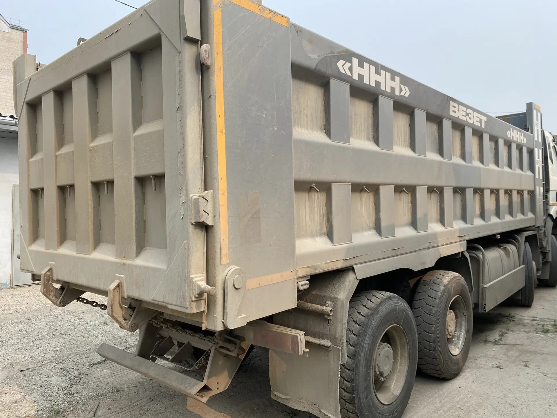 FAW J6 8x4 Самосвал - 3