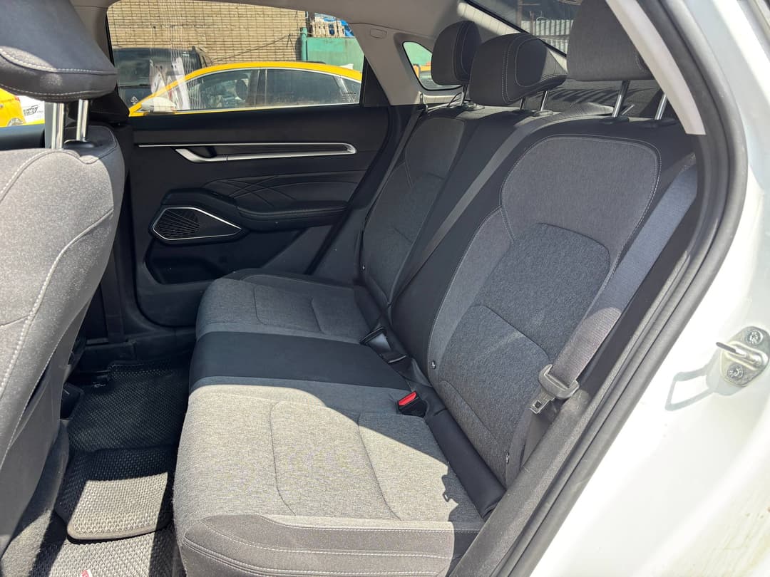 Geely Emgrand 7 - 9