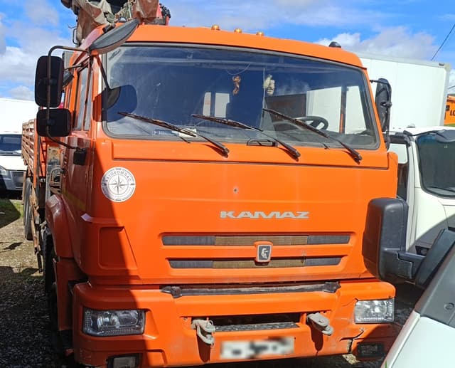 Камаз 65115 6x4 Бортовой с КМУ - 1