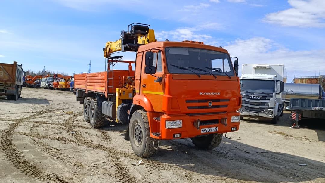 Камаз 43118 6x6 Бортовой с КМУ - 2