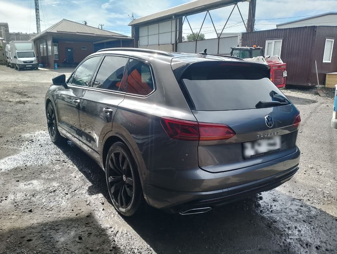 Volkswagen Touareg - 4