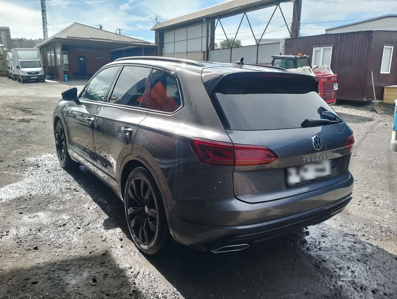 Volkswagen Touareg - 4